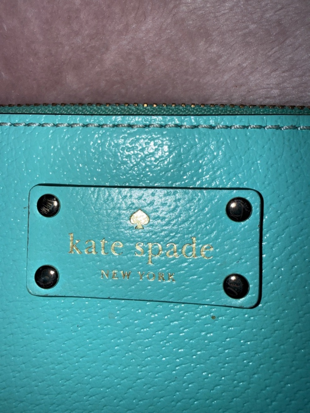 Kate Spade Pebbled Leather Crossbody great condition - Picture 10 of 10